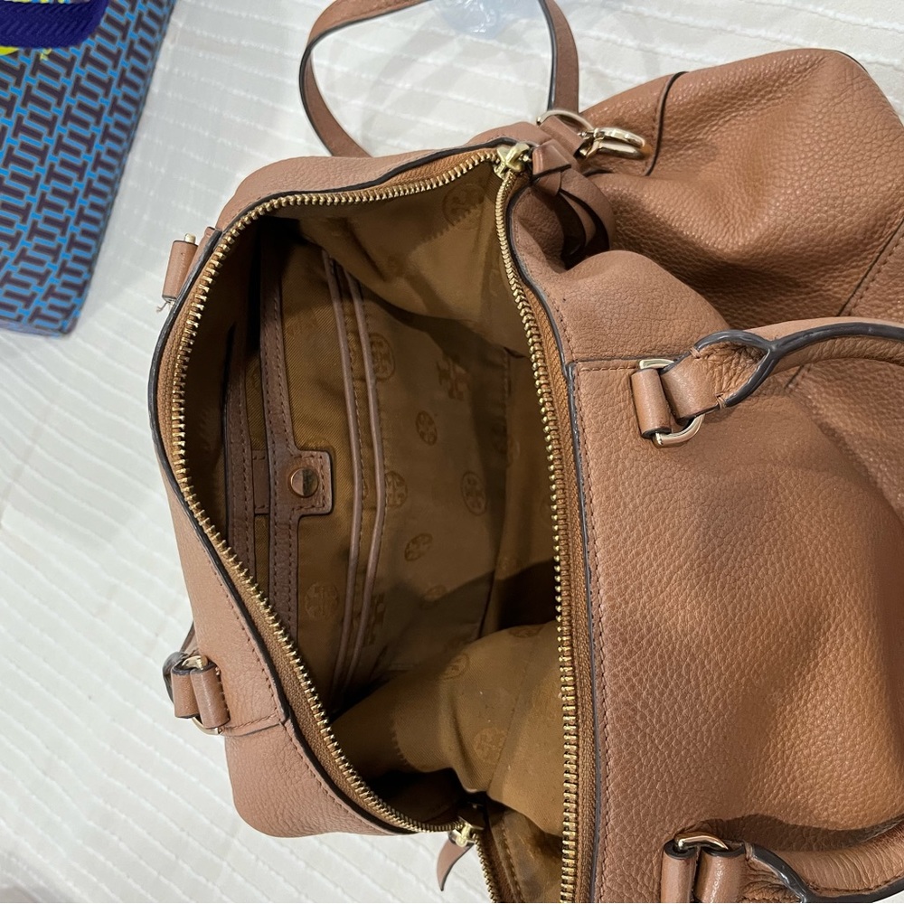 Tory Burch Bombe T Satchel - Picture 6 of 13